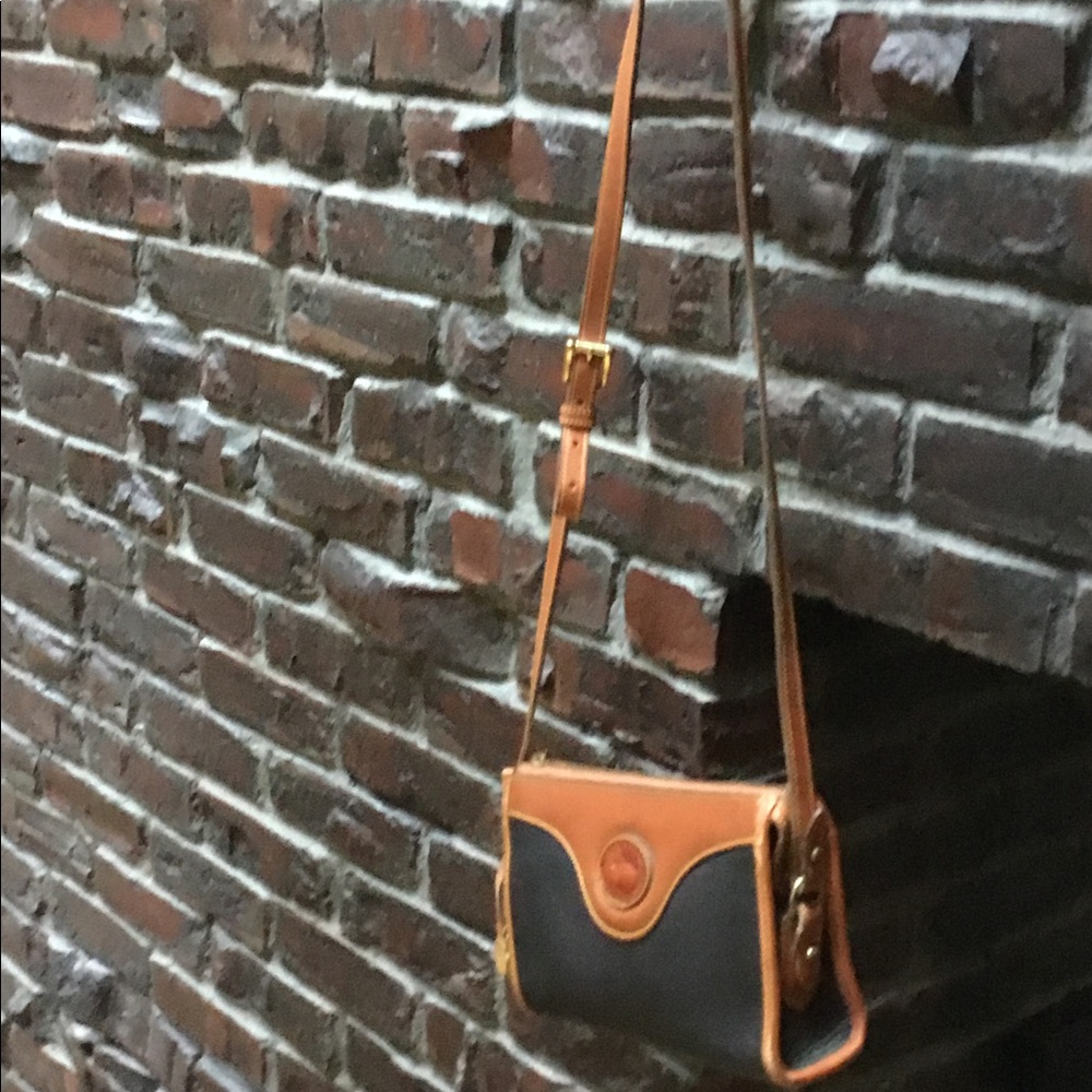 Dooney and Bourke bag   Excellant  condition